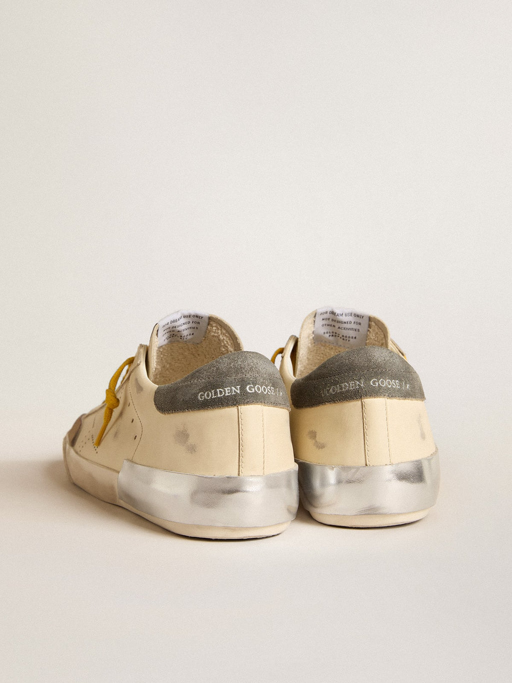 Super-Star in leather with perforated star and gray suede heel tab